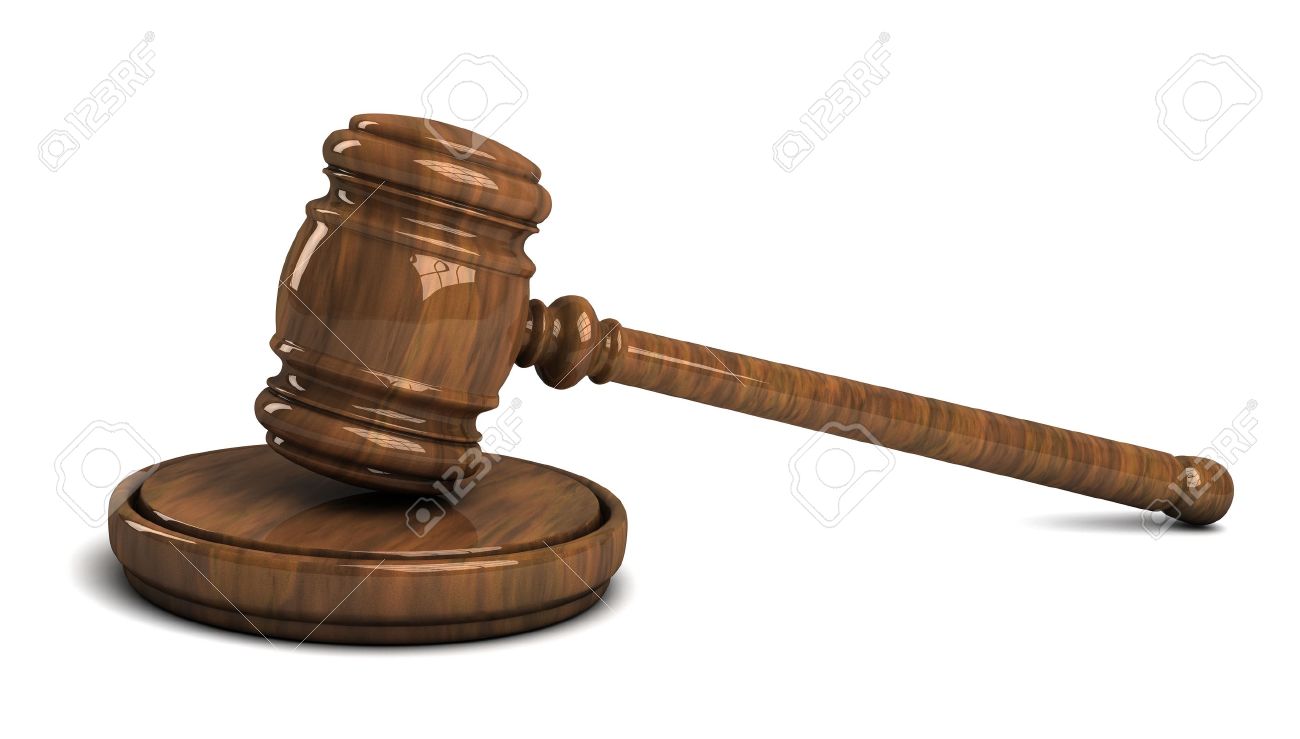 Maillet En Bois Juge Isolé Sur Fond Blanc Banque D'images Et Photos Libres  De Droits. Image 14660879.