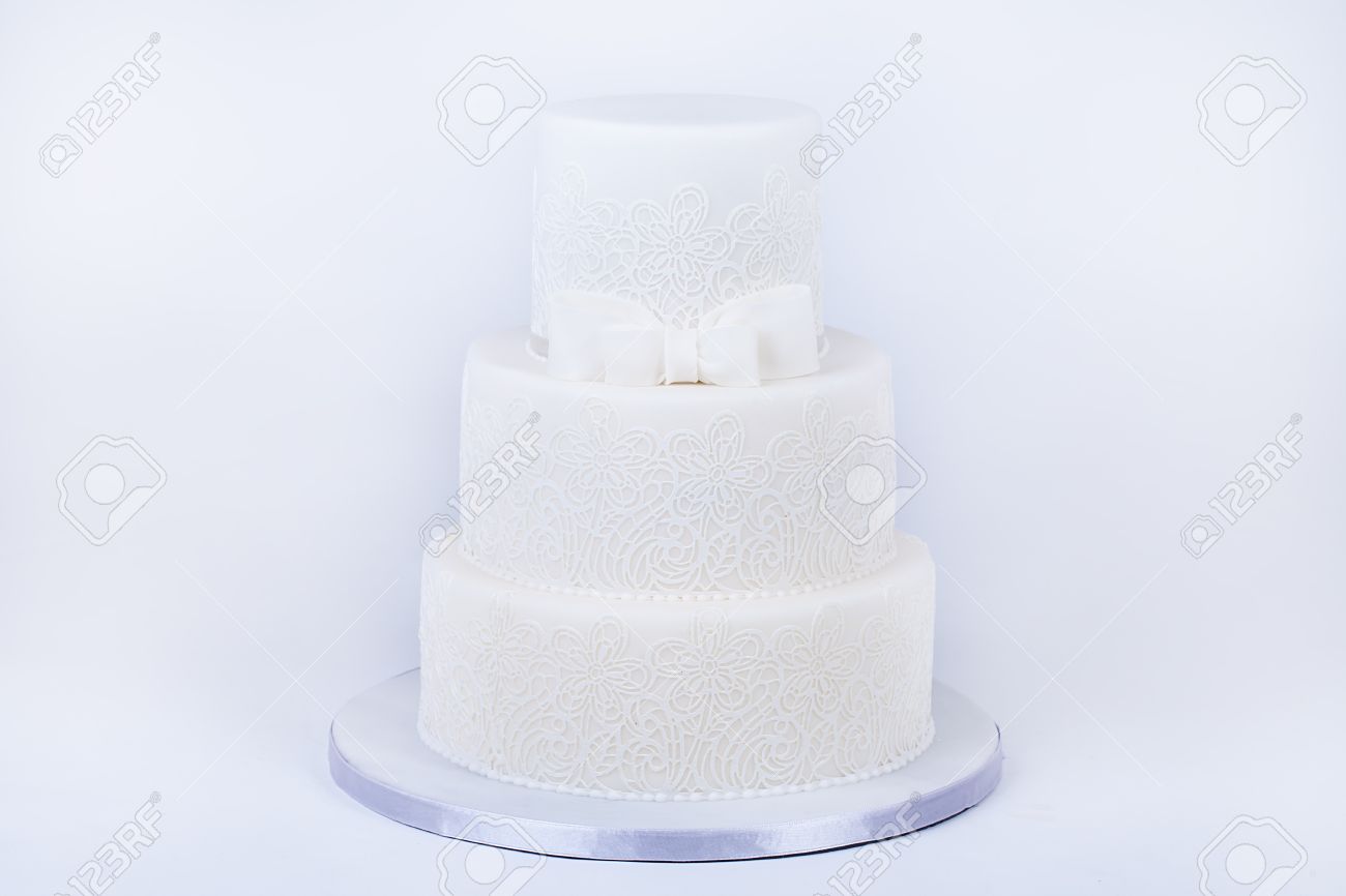 Delicieux Mariage Ping De Luxe Ou Un Gateau D Anniversaire Avec Decoration Or Banque D Images Et Photos Libres De Droits Image Delicieux Mariage Ping De Luxe Ou Un Gateau D Anniversaire Avec Decoration Or Banque D Images Et Photos Libres De Droits Image