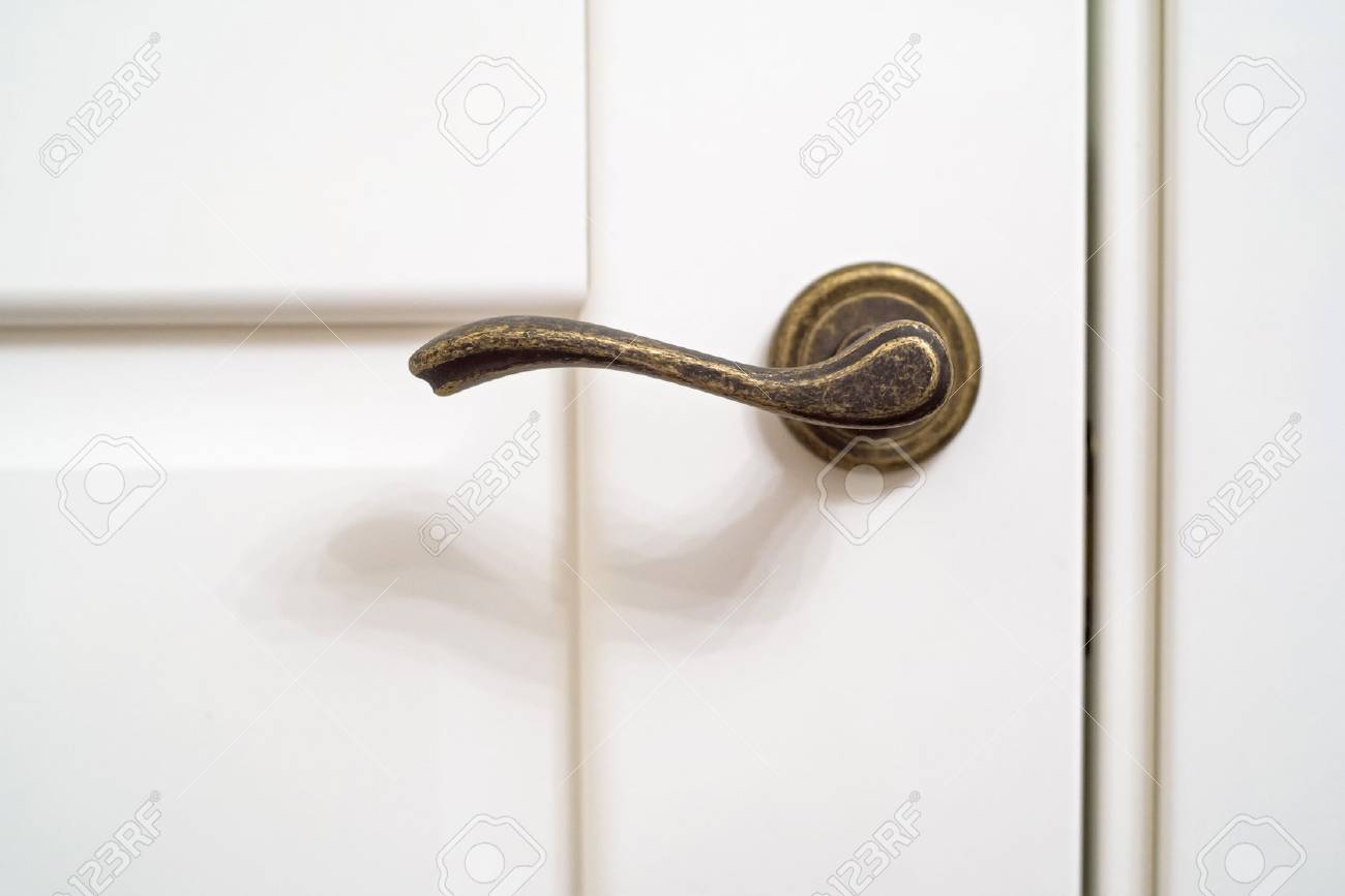 金属銅ドアノブのクローズ アップ の写真素材 画像素材 Image