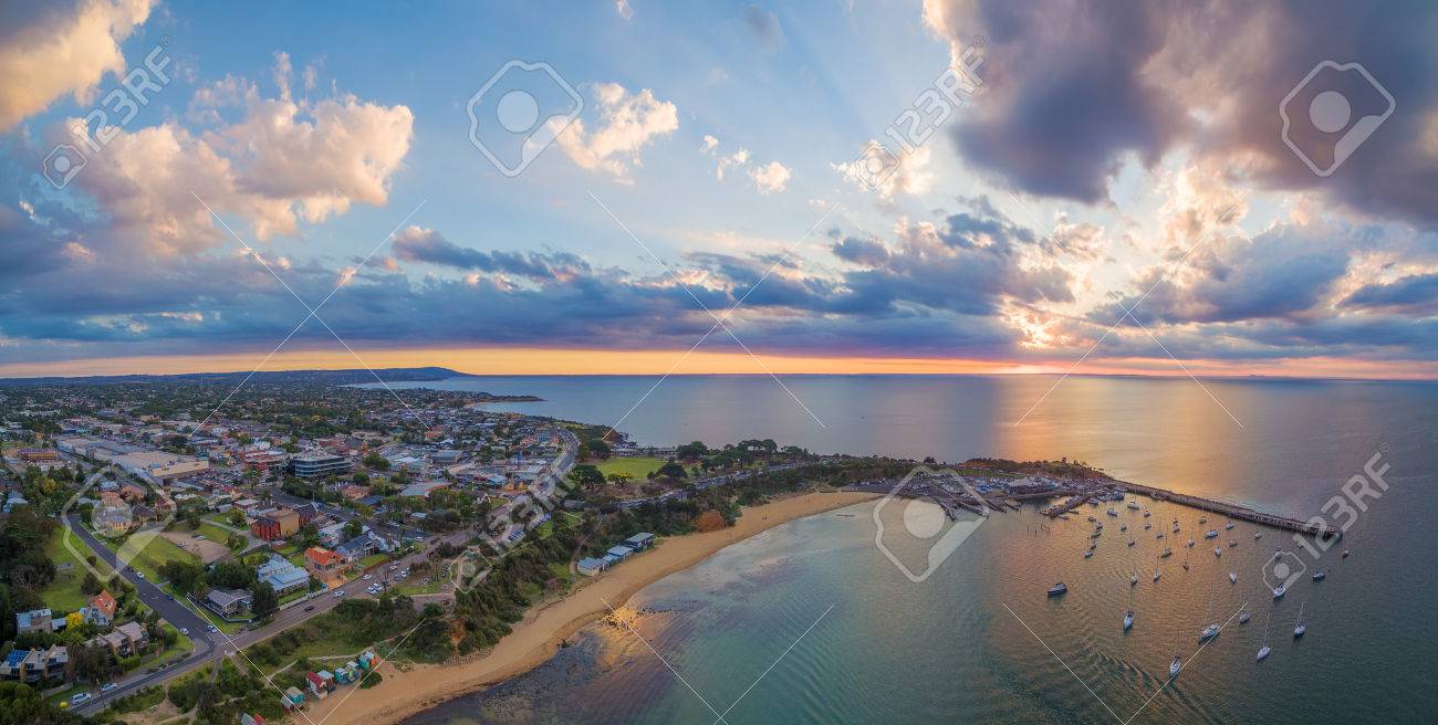 Panorama Aérien Dun Magnifique Littoral En Australie Au Coucher Du Soleil Melbourne Victoria Australie