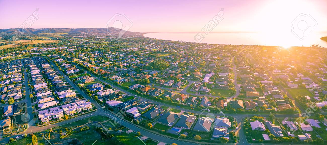 日の出の美しいモーニントン半島郊外の空撮 メルボルン オーストラリア の写真素材 画像素材 Image