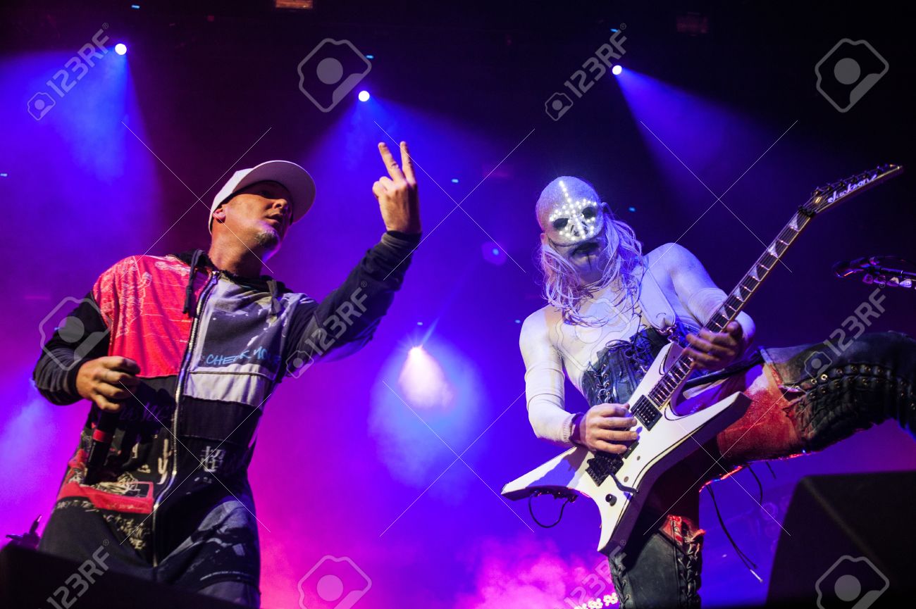 アメリカの代替金属バンド リンプビズ実行ライブ スタジアム クラブ モスクワ ロシア の写真素材 画像素材 Image 2134