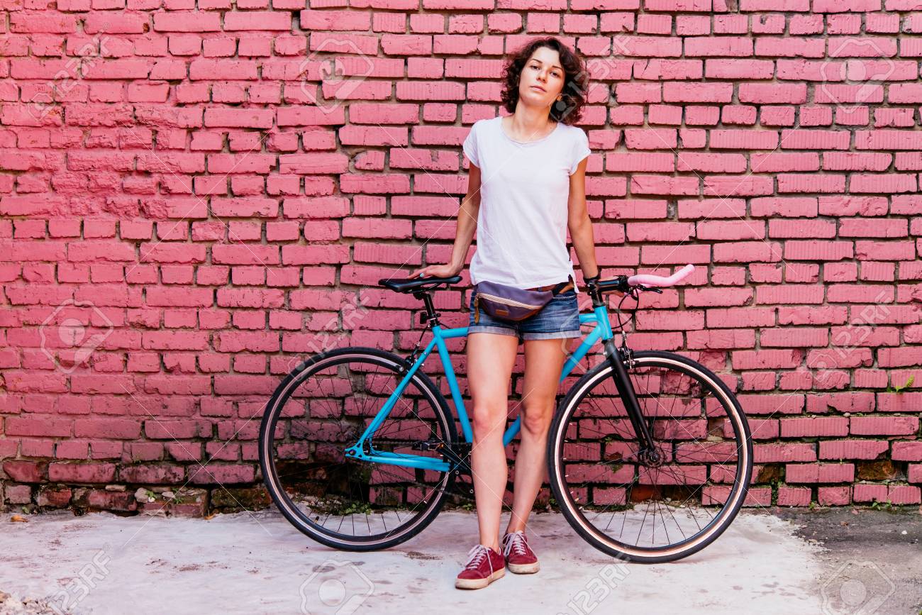 fixed gear girl
