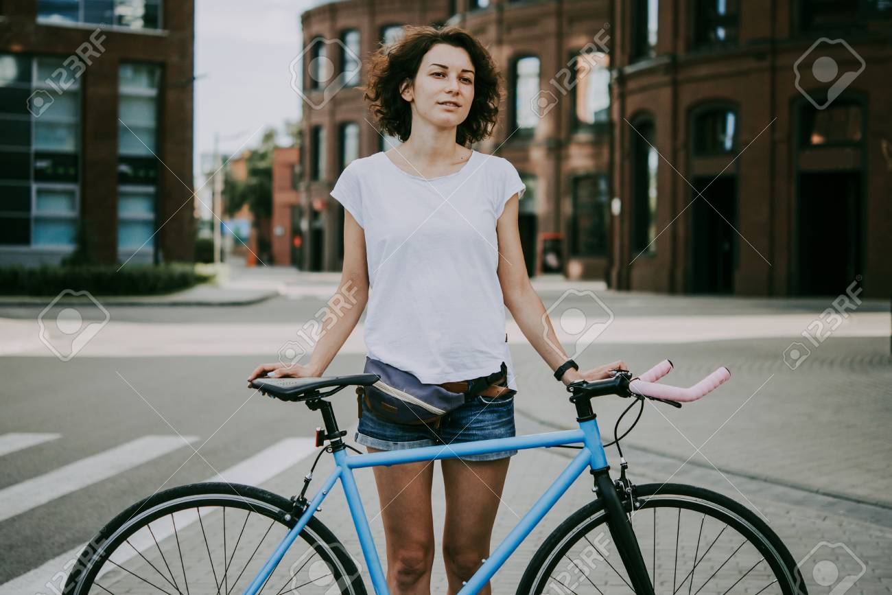 fixed gear girl
