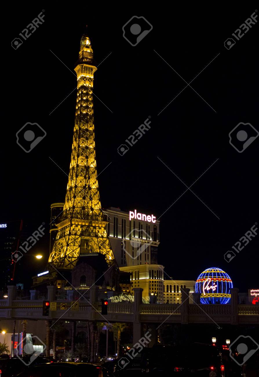 Las Vegas Usa Aug 5 Las Vegas By Night View Of The Paris