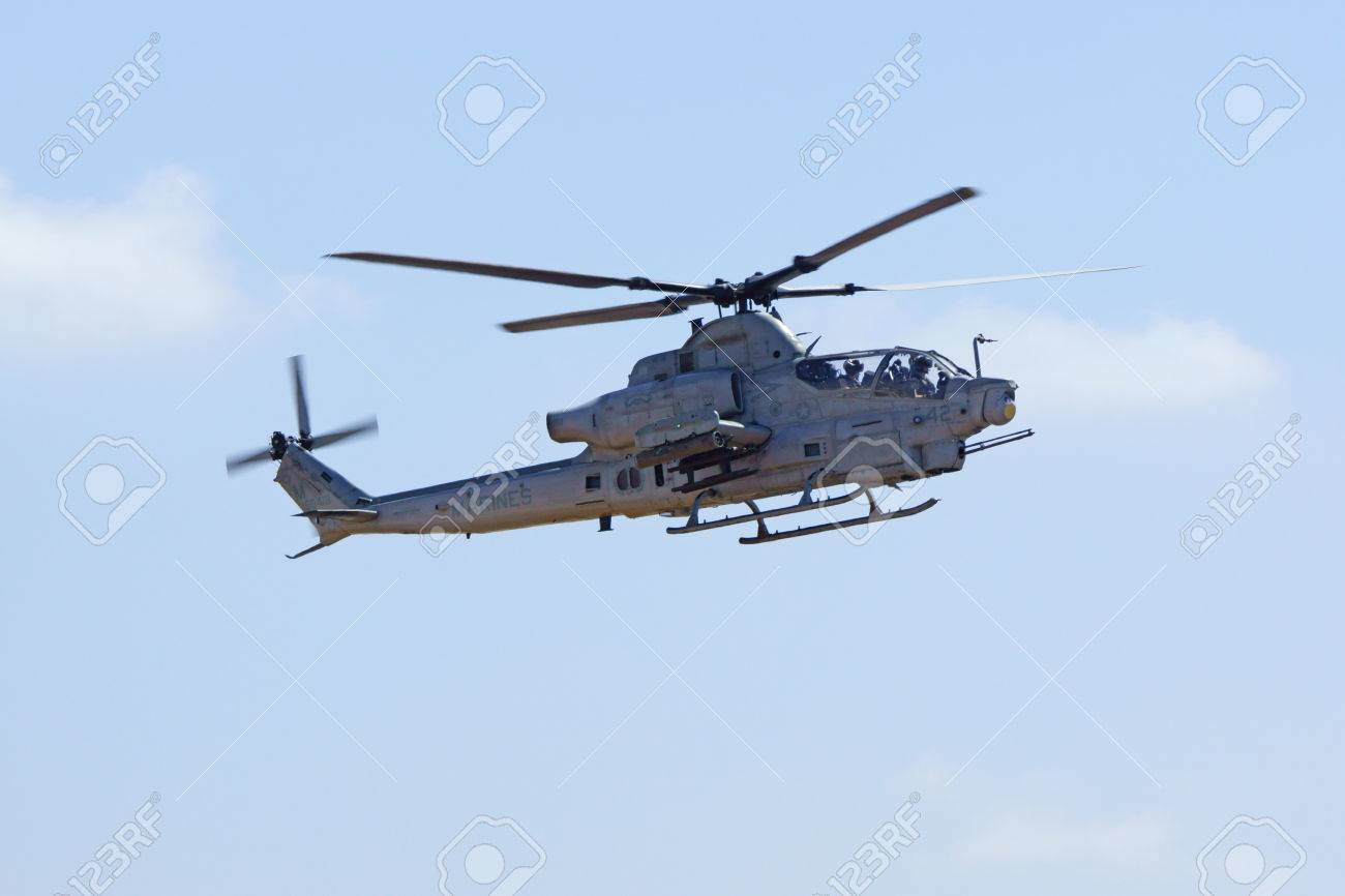helicopter ah 1 super