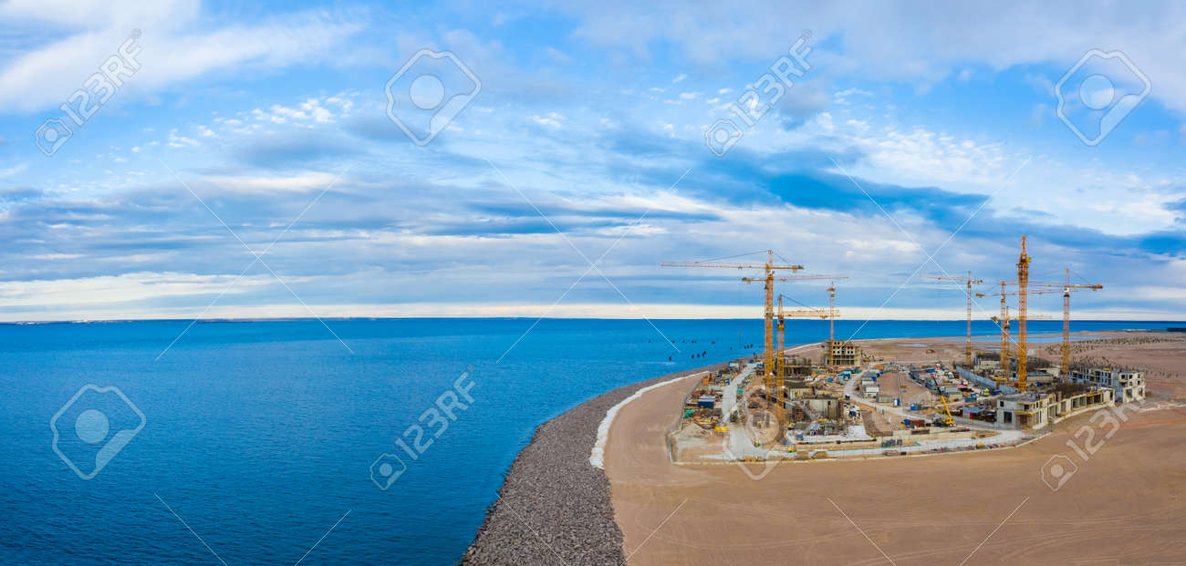 Pics Beach Erection