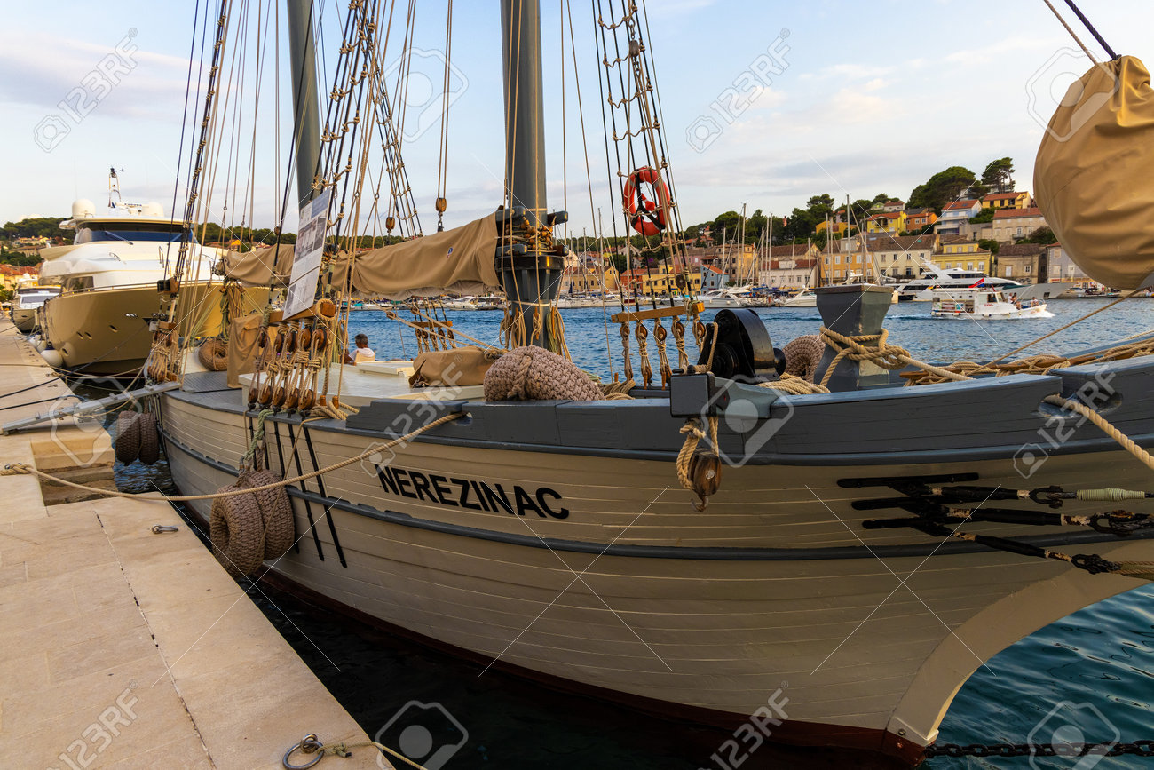 etiam-dictum-ipsum-a-felis