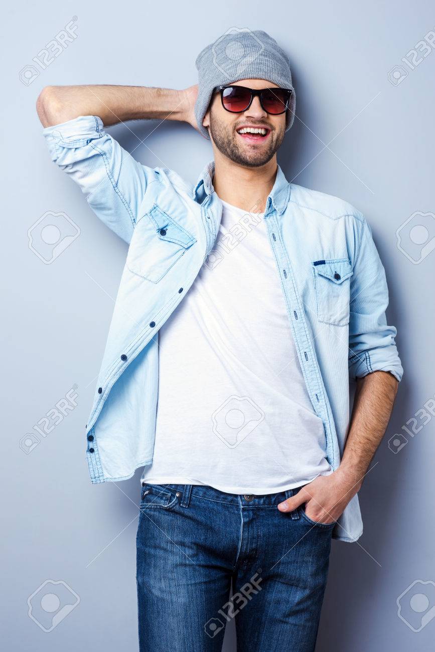 gafas de sol hombre joven