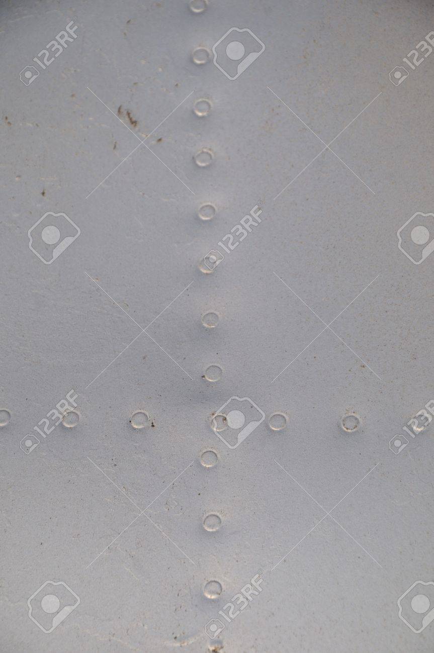 飛行機の胴体の部分をリベットとリベットします の写真素材 画像素材 Image