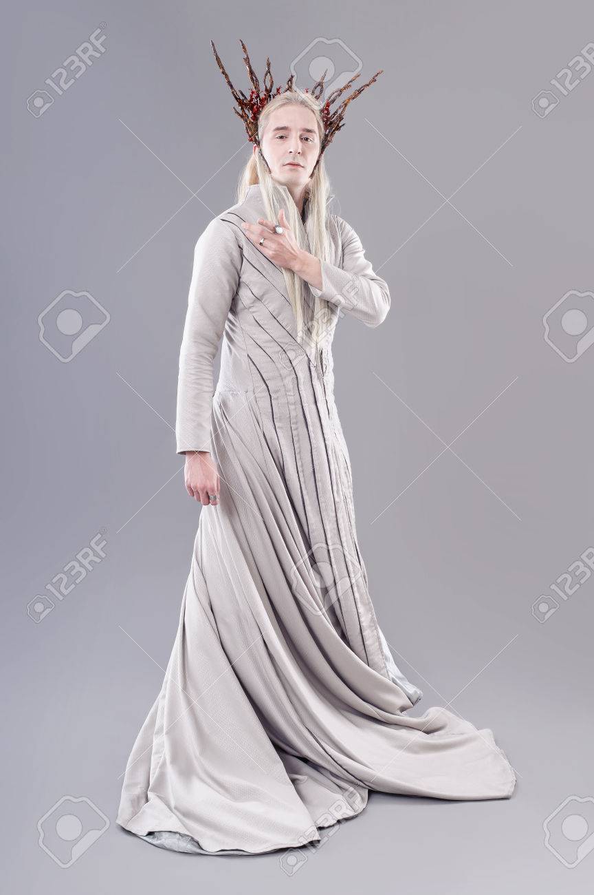 トロール スランドゥイル ホビット エルフの格好のモデル の写真素材 画像素材 Image