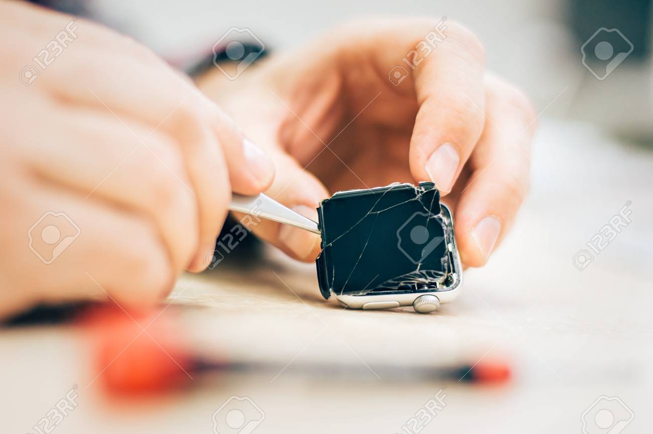 smartwatch with phone service