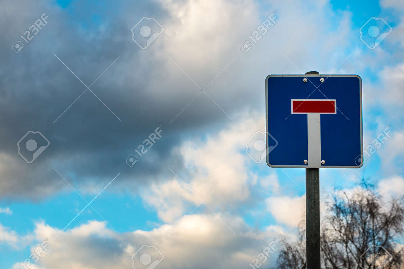 Dead End Sign: What Does it Mean?
