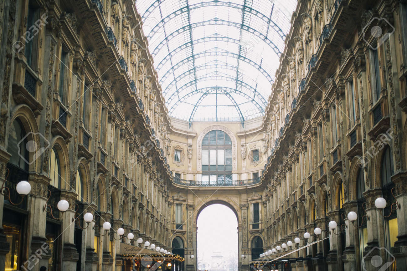 ミラノ ヴィットーリオ エマヌエーレ 2 世のガッレリア の写真素材 画像素材 Image