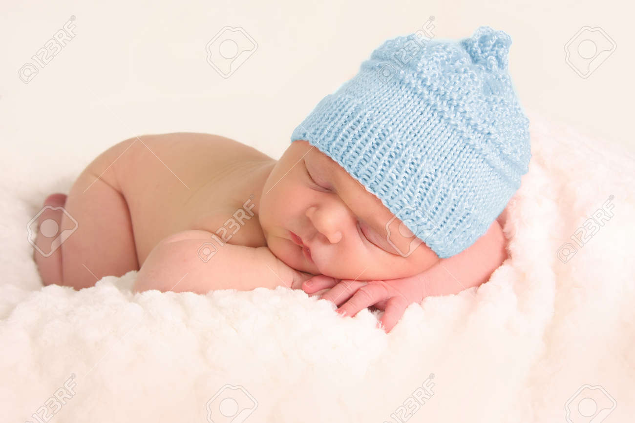 newborn knitted beanie