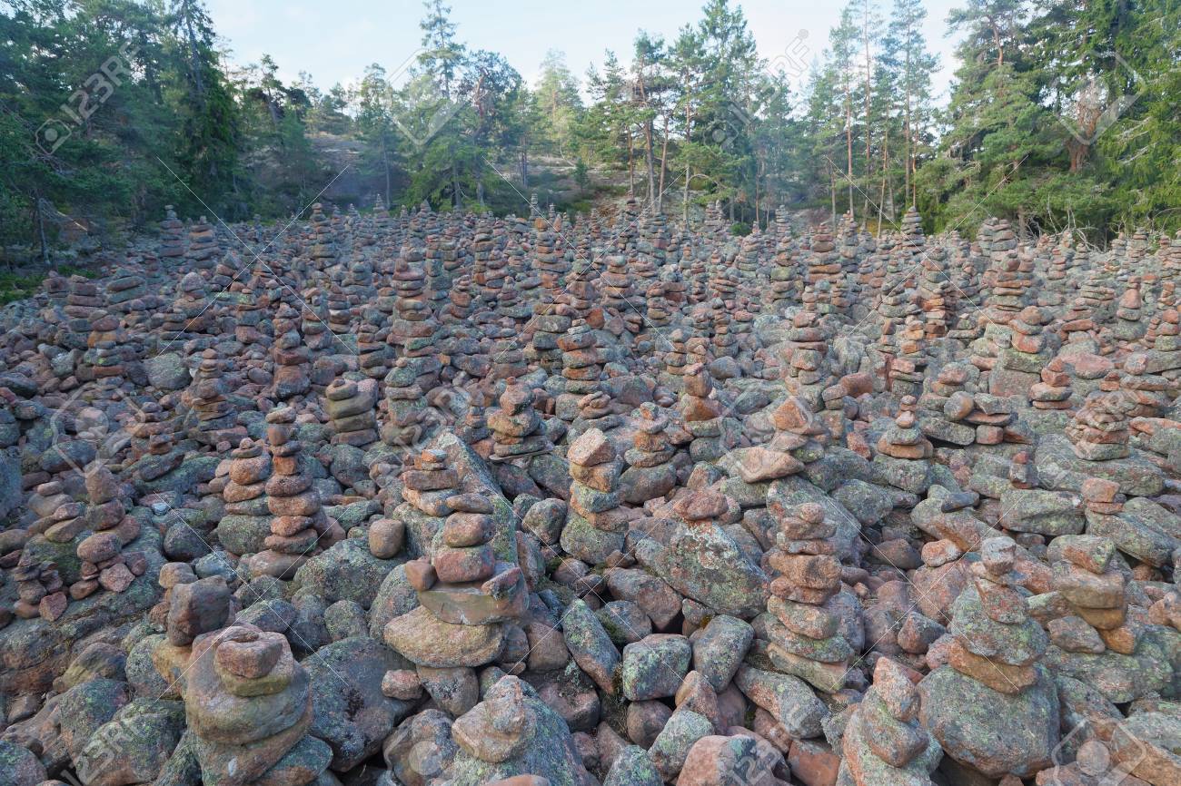 村島 land 北欧フィンランドの一部に下駄で石の多くの神秘的な山で覆われた森のエリア の写真素材 画像素材 Image 村島 land 北欧フィンランドの一部に下駄で石の多くの神秘的な山で覆われた森のエリア の写真素材 画像素材 Image