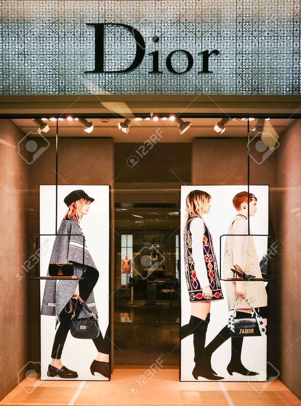 shop dior