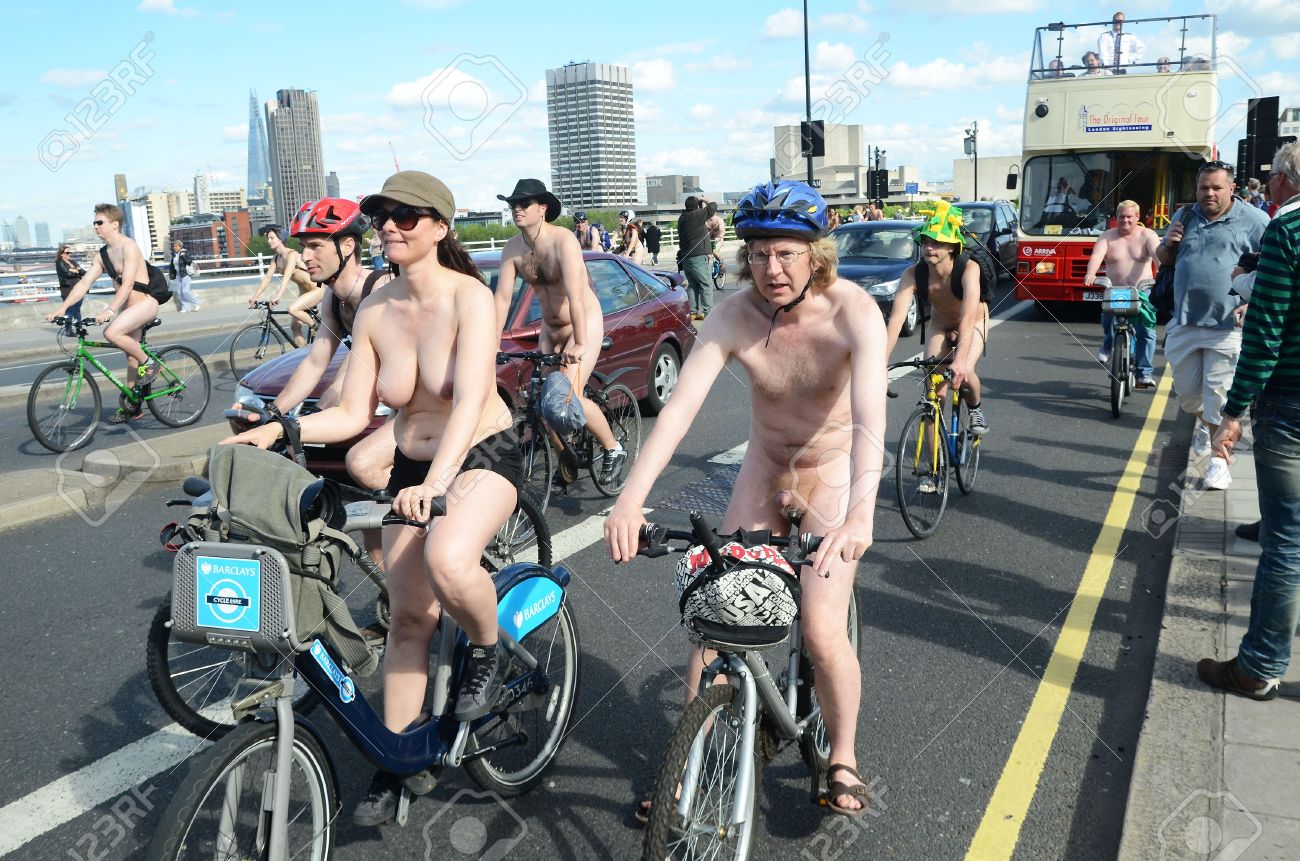 naked-bike-day-pictures-young
