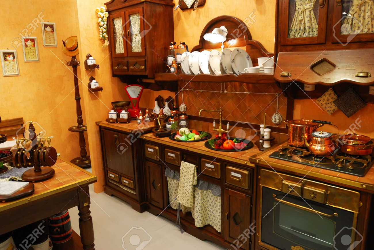 Classic Ancienne Cuisine Intérieure Banque D\'Images Et Photos Libres ... Classic Ancienne Cuisine Intérieure Banque D\'Images Et Photos Libres ...