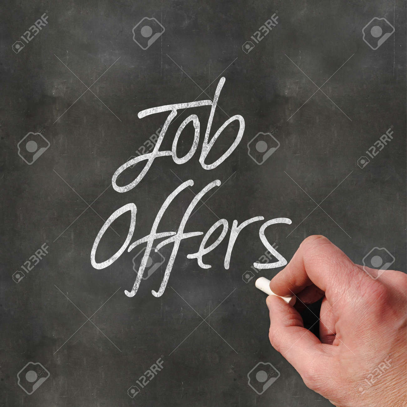 カラフル求人、空の黒板に手書きを示す 3 D レンダリング概念図 の写真 