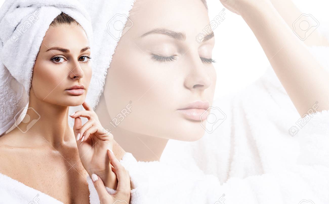 頭にバスタオルを持つ官能的な女 の写真素材 画像素材 Image 1723