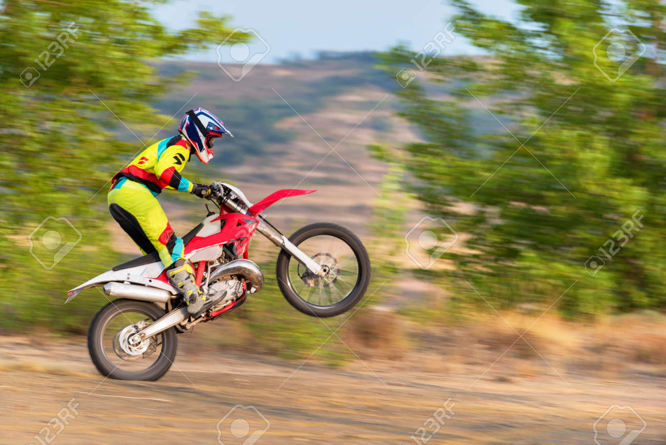 good bikes for wheelies