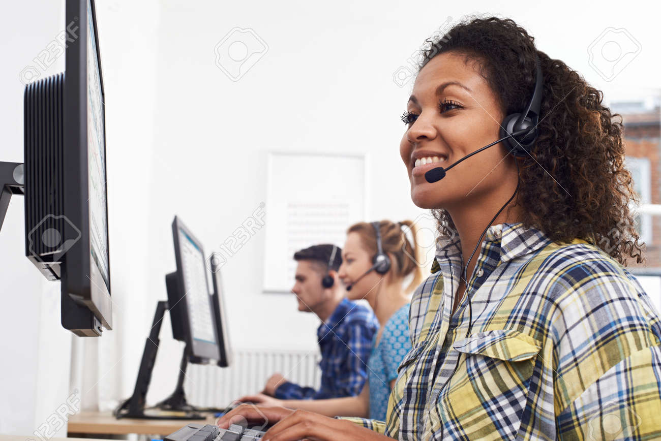 Female Customer Services Agent In Call Centre - 87335967 Female Customer Services Agent In Call Centre - 87335967