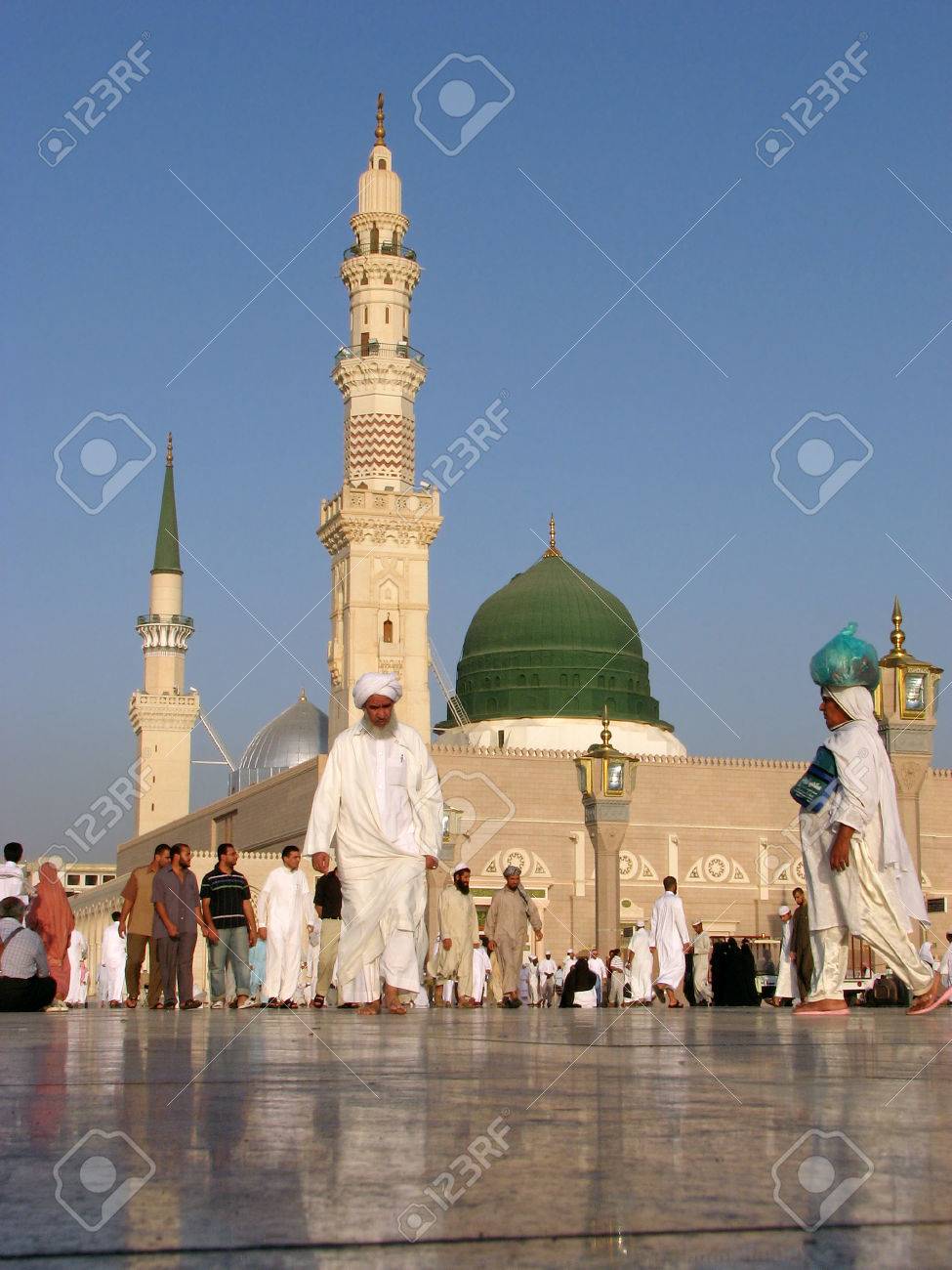 マディーナ サウジアラビア サウジアラビア 祈る預言者のモスク モスク周辺 07 年 10 月 8 日メディナ 世界訪問中からサウジアラビアのイスラム教徒のこの場所ができて 10 月 8 日イスラム教徒を取得したいです の写真素材 画像素材 Image マディーナ サウジアラビア サウジアラビア 祈る預言者のモスク モスク周辺 07 年 10 月 8 日メディナ 世界訪問中からサウジアラビアのイスラム教徒のこの場所ができて 10 月 8 日イスラム教徒を取得したいです の写真素材 画像素材 Image