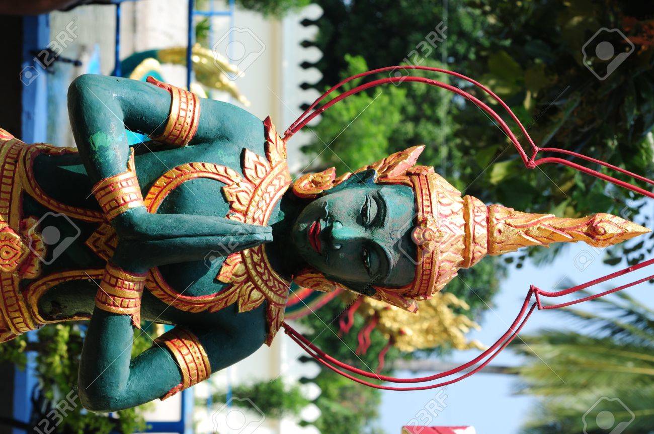 タイの寺院で美しい緑の神 の写真素材 画像素材 Image タイの寺院で美しい緑の神 の写真素材 画像素材 Image