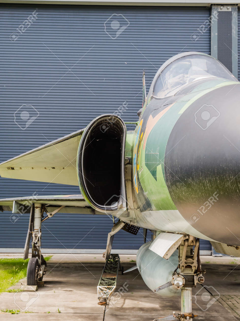 サーブ ビゲン ジェット戦闘機の正面図 の写真素材 画像素材 Image サーブ ビゲン ジェット戦闘機の正面図 の写真素材 画像素材 Image