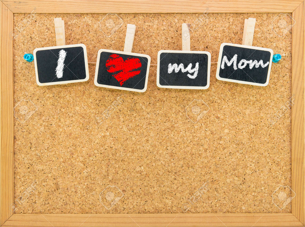 write the words i love my mon with a red heart shape with chalk mon words