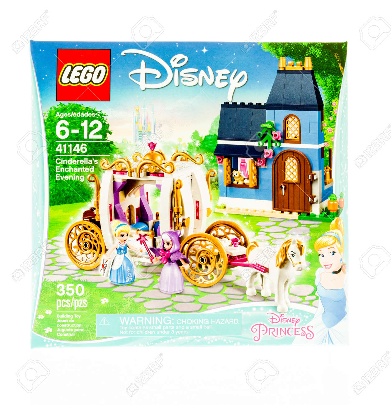 Winneconne Wi 17 年 11 月 19 日 レゴ ディズニー シンデレラの 魅惑の宵を作品のボックス 孤立の背景に の写真素材 画像素材 Image