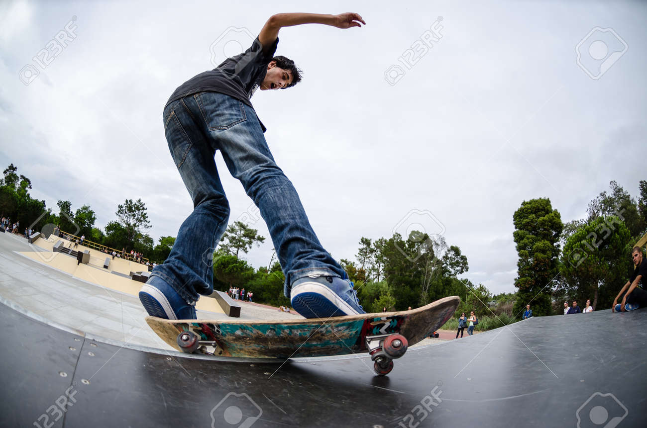 ILHAVO, PORTUGAL - AUGUST 22, 2015: Antonio Fausto during the Ilhavo's Skateboarding Championship and the new skatepark opening. - 45564481 ILHAVO, PORTUGAL - AUGUST 22, 2015: Antonio Fausto during the Ilhavo's Skateboarding Championship and the new skatepark opening. - 45564481