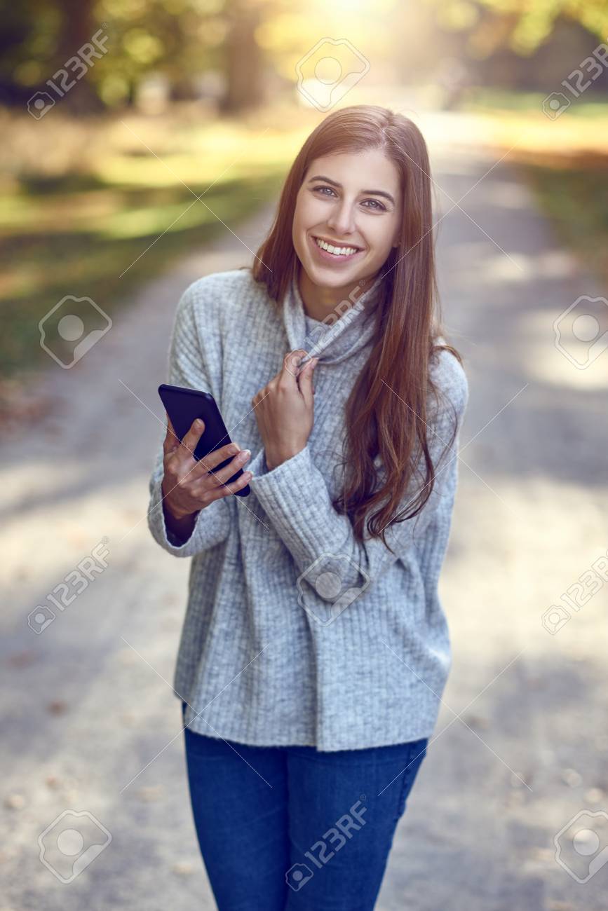 black three quarter jeans