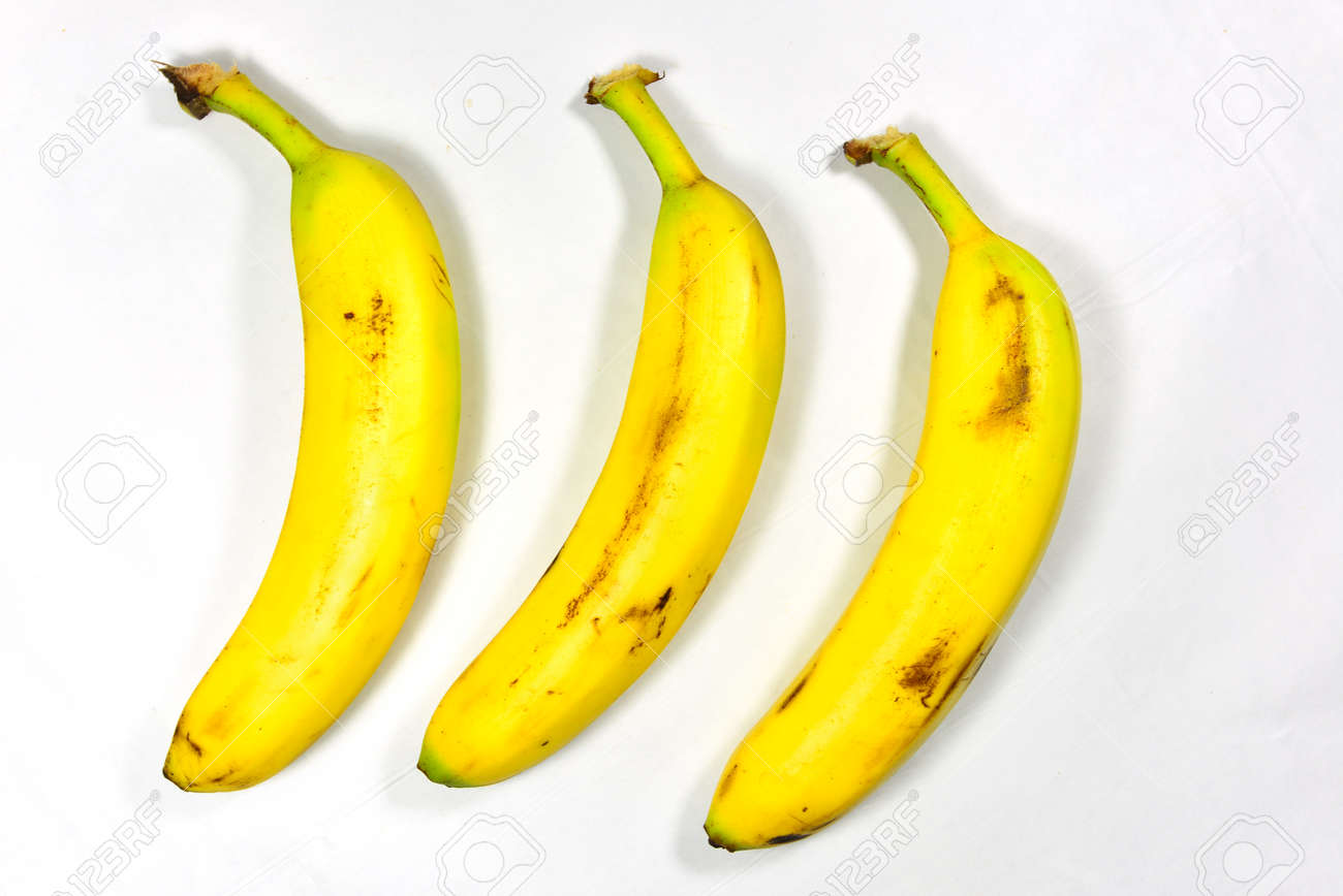 47396376-three-bananas.jpg