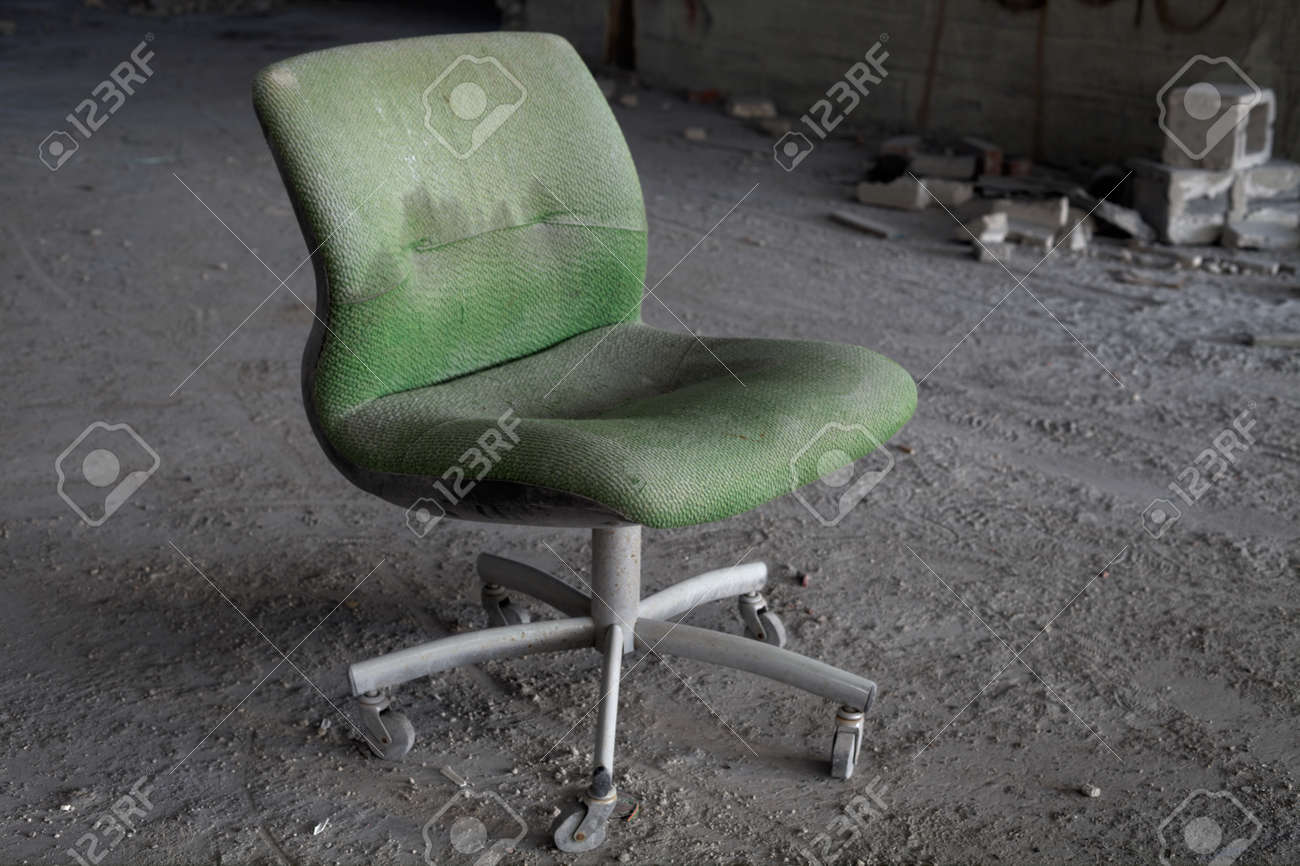 Urbex - Abandoned office chair in an abandoned building, in light HDR processing - 24981515 Urbex - Abandoned office chair in an abandoned building, in light HDR processing - 24981515