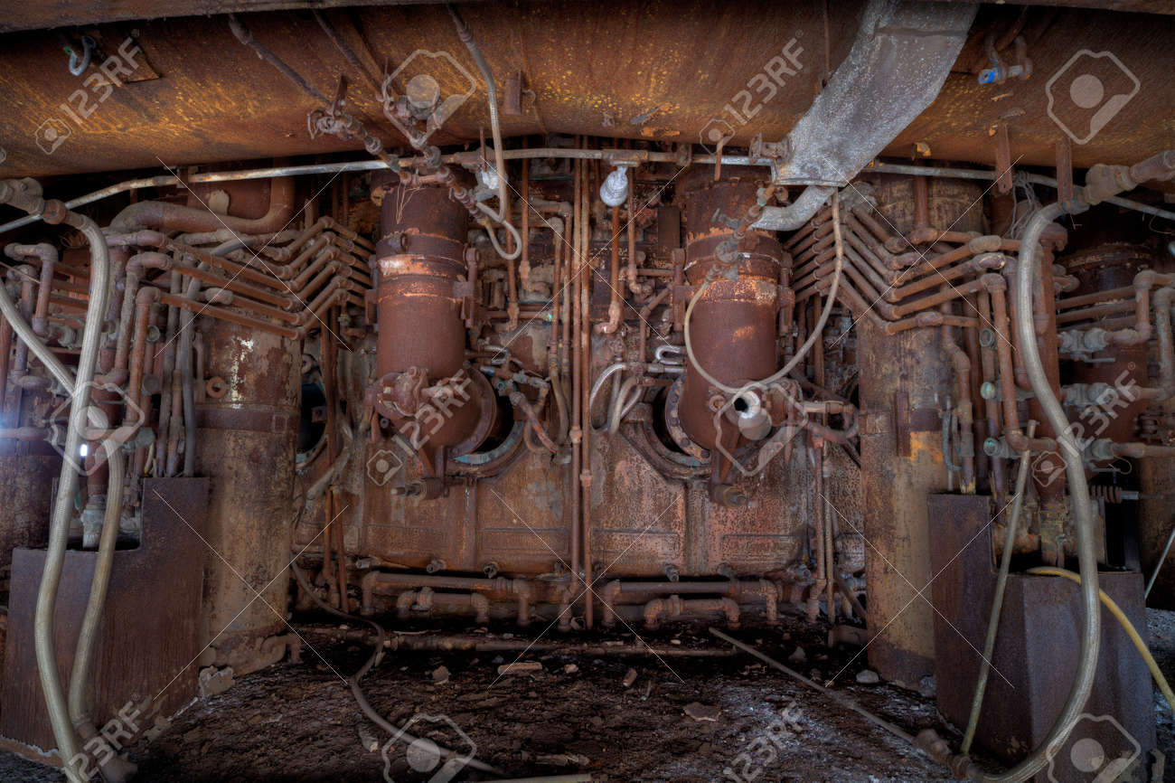 Urbex - Abandoned steel mill, furnace detail Processed in light HDR - 25076151 Urbex - Abandoned steel mill, furnace detail Processed in light HDR - 25076151