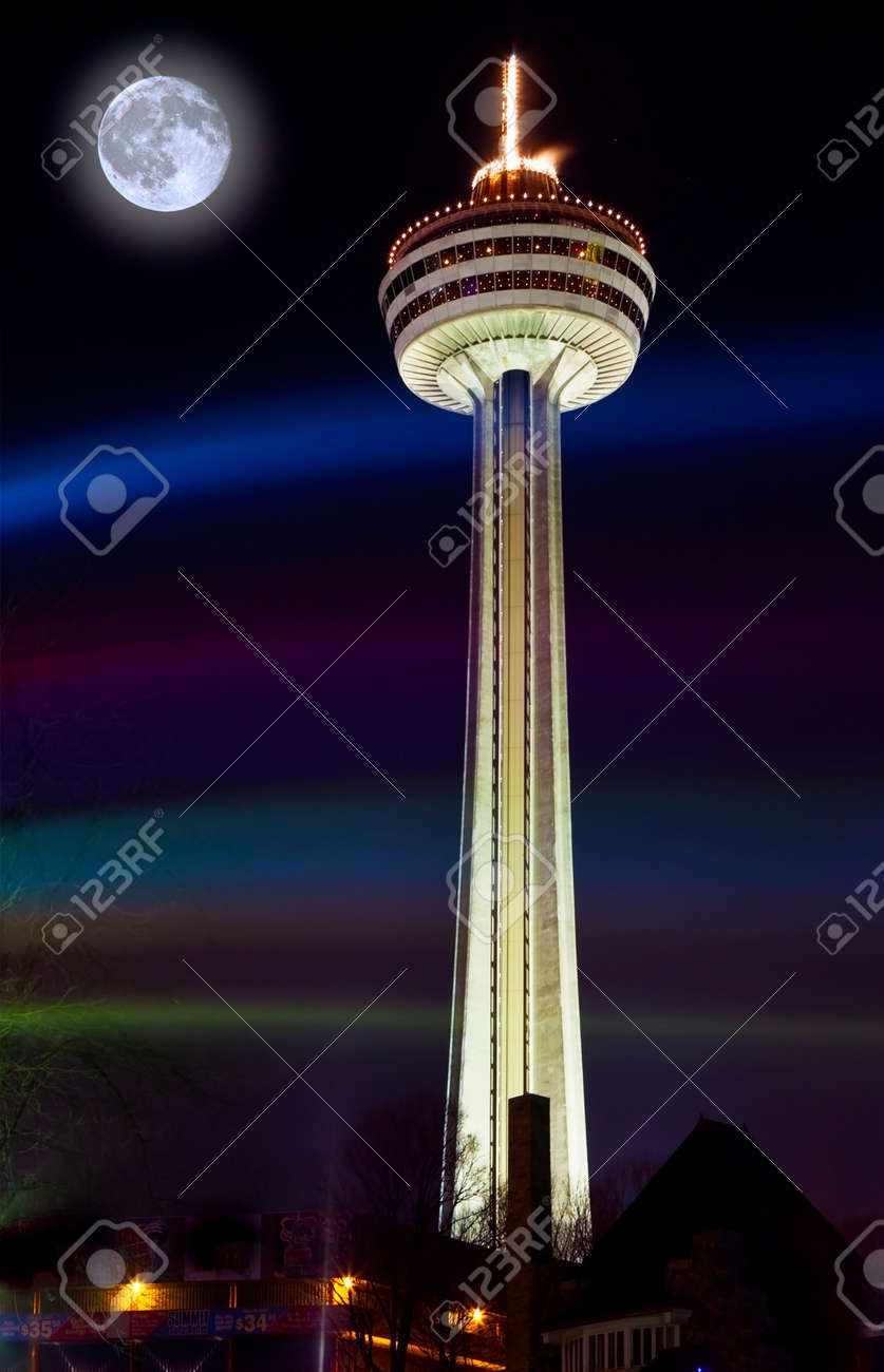 ムーンライジング スカイロン タワー ナイアガラの滝のカナダで の写真素材 画像素材 Image ムーンライジング スカイロン タワー ナイアガラの滝のカナダで の写真素材 画像素材 Image
