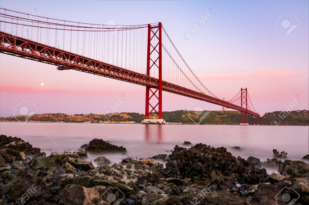 Ponte 25 De Abril Brucke Beruhmten Architektonischen Anblick Lissabon Portugal Landschaft Lizenzfreie Fotos Bilder Und Stock Fotografie Image 84619546