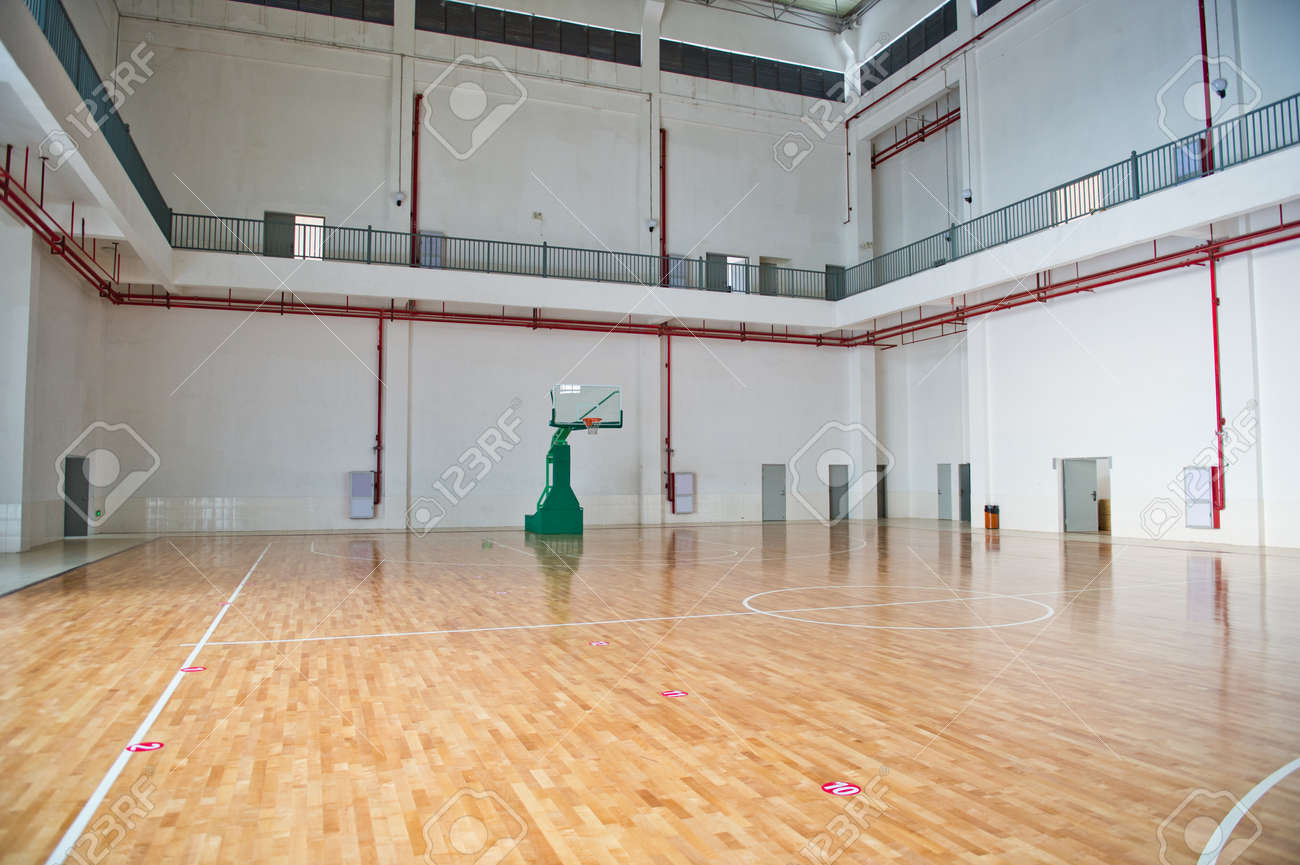 Basketball Court, School Gym Indoor. Stock Photo, Picture and Royalty Free  Image. Image 33859194., image size:1300x865