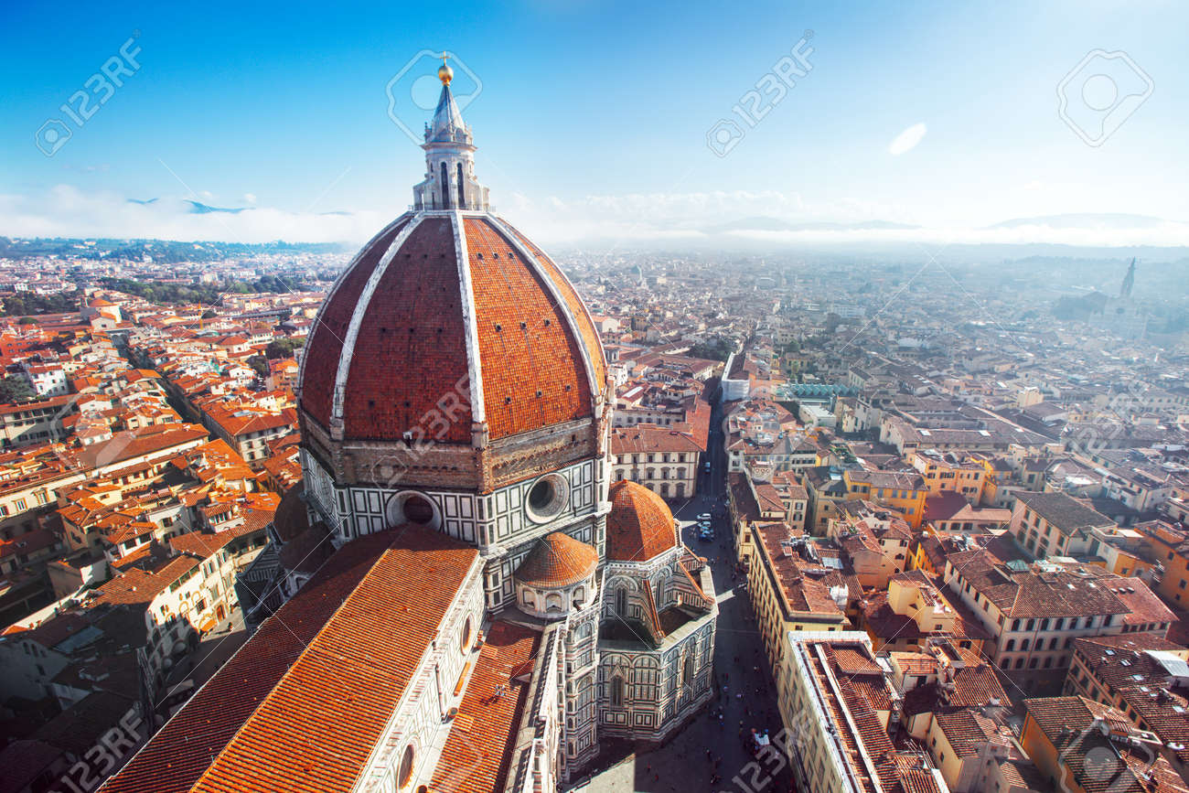 イタリア フィレンツェの大聖堂サンタ マリア デル フィオーレ ビュー の写真素材 画像素材 Image イタリア フィレンツェの大聖堂サンタ マリア デル フィオーレ ビュー の写真素材 画像素材 Image
