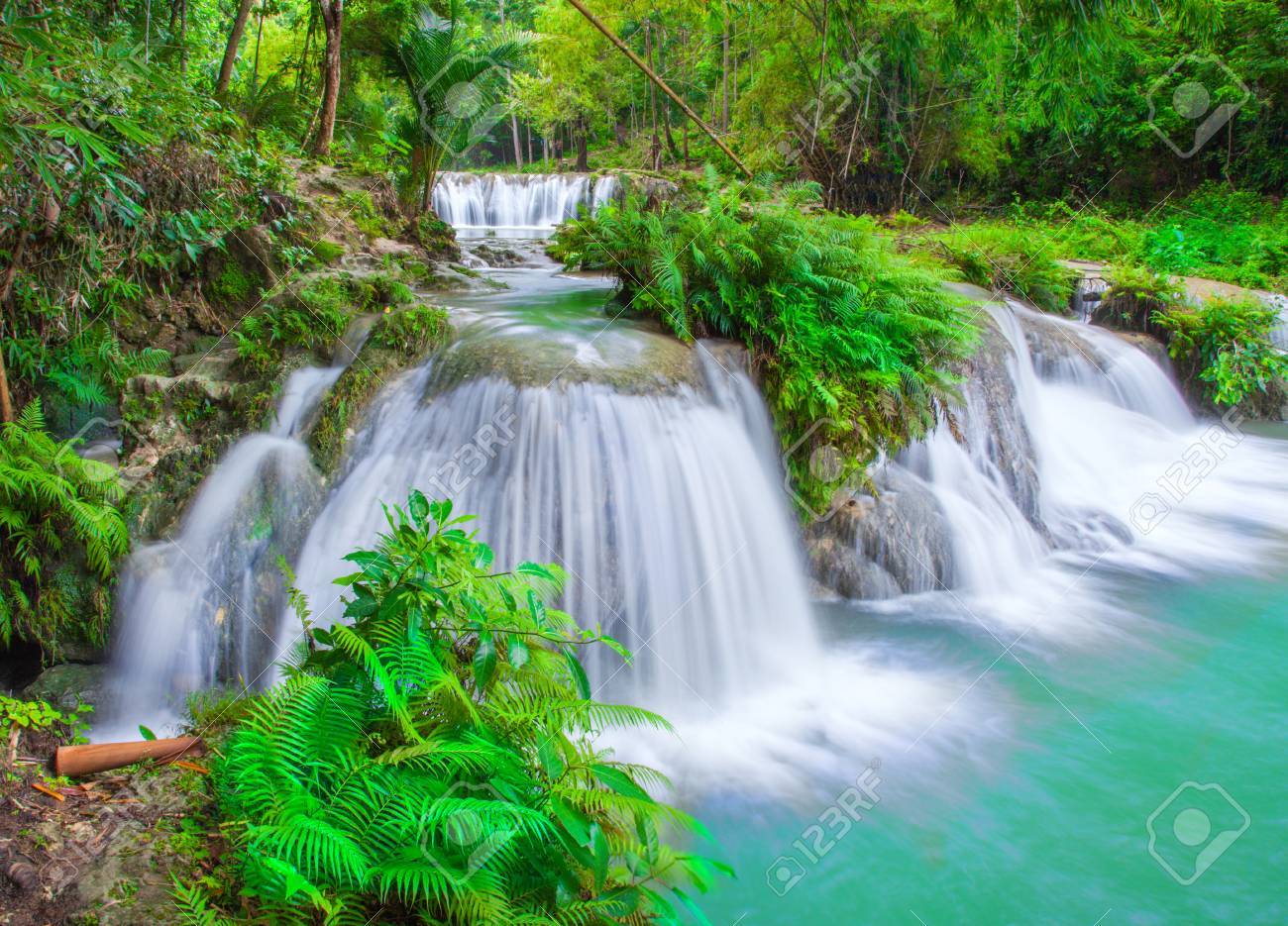 シキホール島の滝 フィリピン の写真素材 画像素材 Image