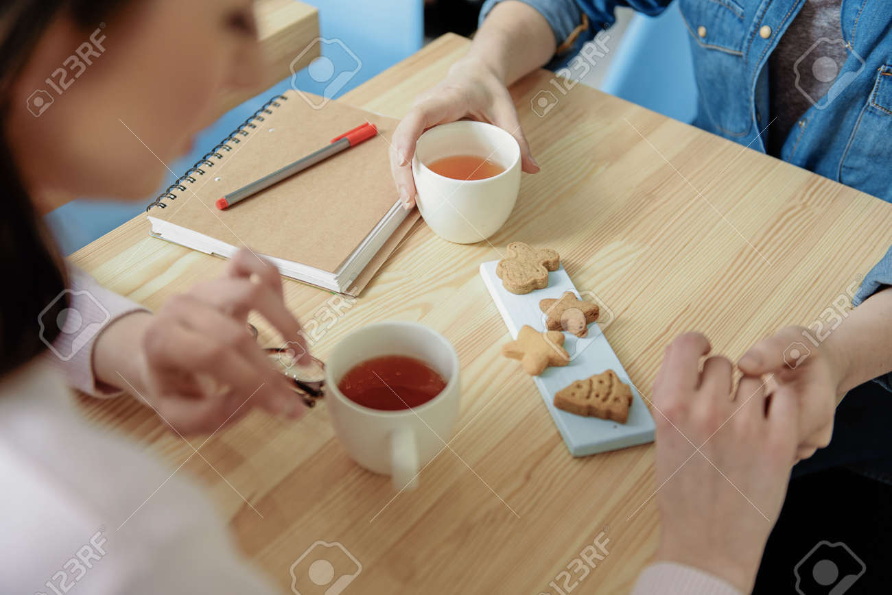 Des lesbiennes dans le bureau Des lesbiennes dans le bureau