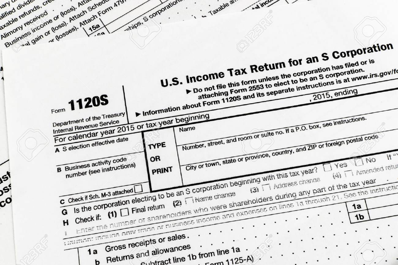 https://previews.123rf.com/images/iammr200/iammr2001612/iammr200161200088/68737233-close-up-shot-of-united-states-internal-revenue-service-irs-tax-return-form.jpg