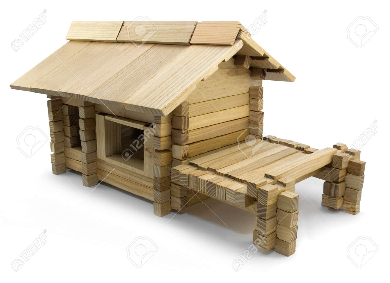 Holzhaus Spielzeug Isolierte Holzernes Spielzeughaus Mit Steg Winkel Gesehen Lizenzfreie Fotos Bilder Und Stock Fotografie Image 38343373