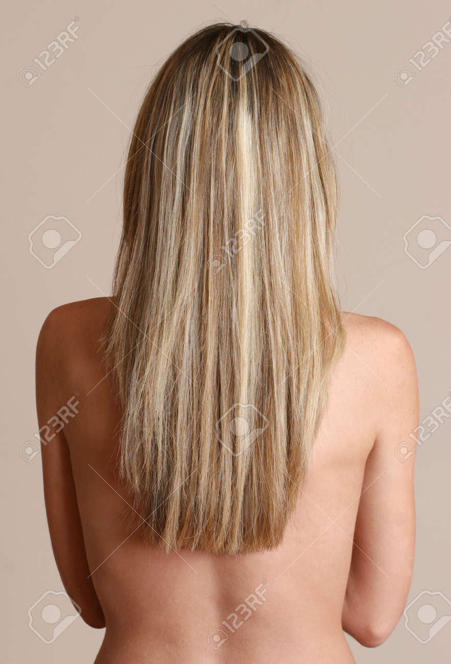Mujer Que Está Parada Desnuda Fotos, Retratos, Imágenes Y Fotografía De Archivo Libres De Derecho esposa 883x1300 foto alta calidad Mujer Que Está Parada Desnuda Fotos, Retratos, Imágenes Y Fotografía De Archivo Libres De Derecho Foto
