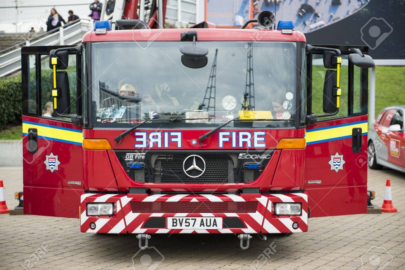 ロンドン イギリス 10 月 日 イギリスの消防車のディテール 世界中からの消防士は世界レスキュー チャレンジのエクセル センターで自分のスキルを実証するために会った 12 年 10 月 日ロンドンで の写真素材 画像素材 Image