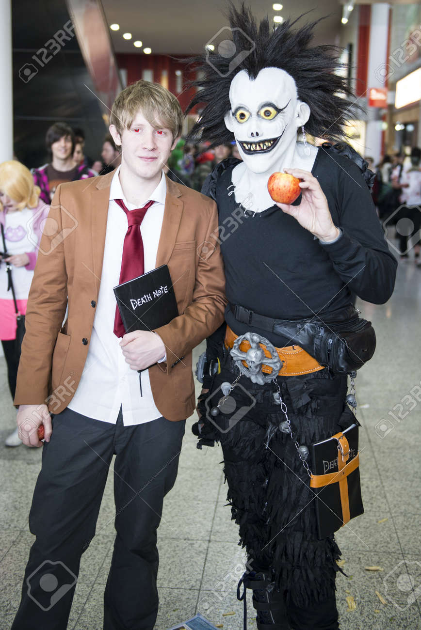 Ryuk from Death Note Costume Guide | Carbon Costume, image size:868x1300