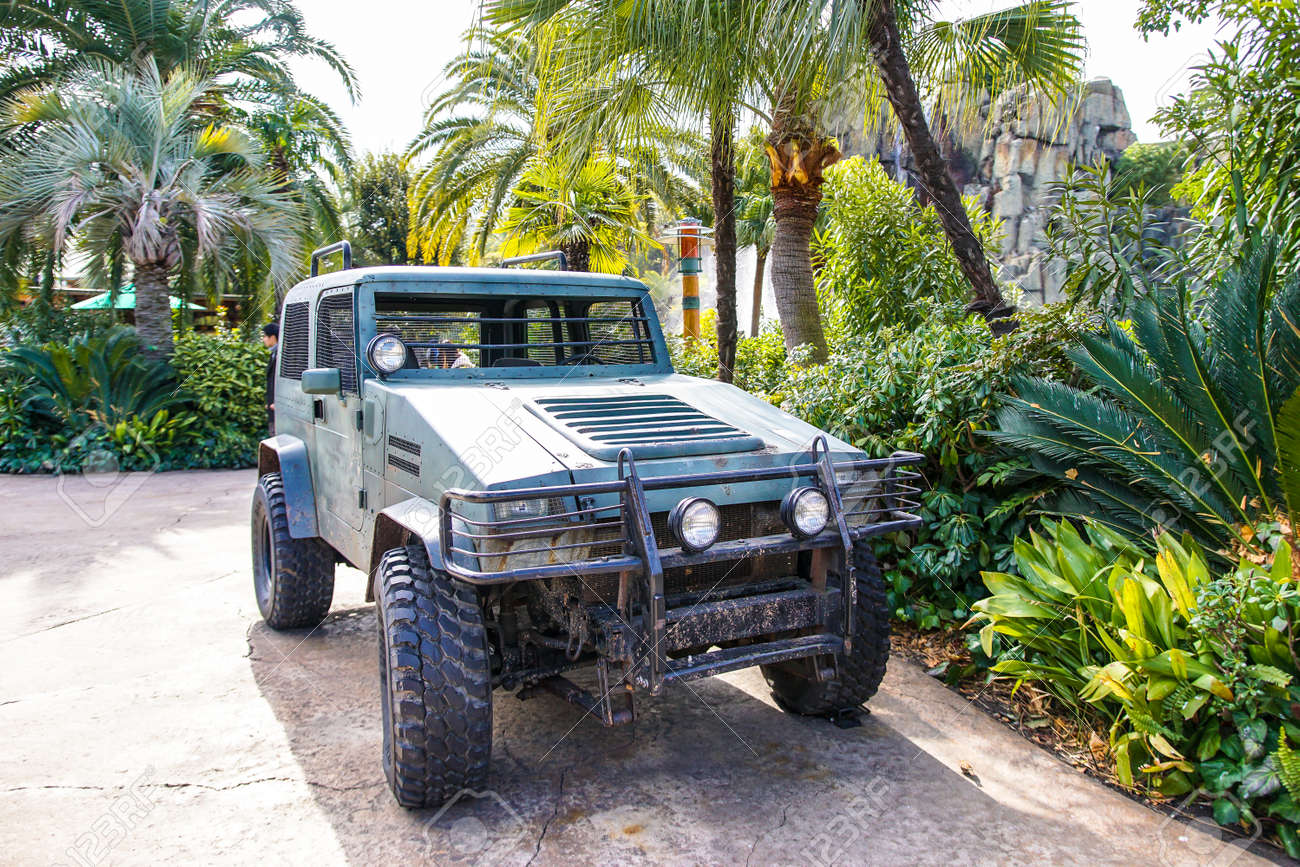 ジュラシック パークの車 の写真素材 画像素材 Image