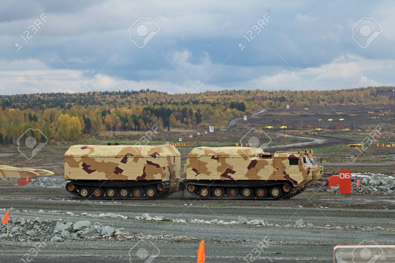ニジニ タギル ロシア 9 月 26 13年 兵器 軍装置および弾薬ロシア兵器博覧会 レイ 13 の国際展 2 層水陸両用オールテレイン追跡された車 の写真素材 画像素材 Image ニジニ タギル ロシア 9 月 26 13年 兵器 軍装置および弾薬ロシア兵器博覧会 レイ 13 の国際展 2 層水陸両用オールテレイン追跡された車 の写真素材 画像素材 Image